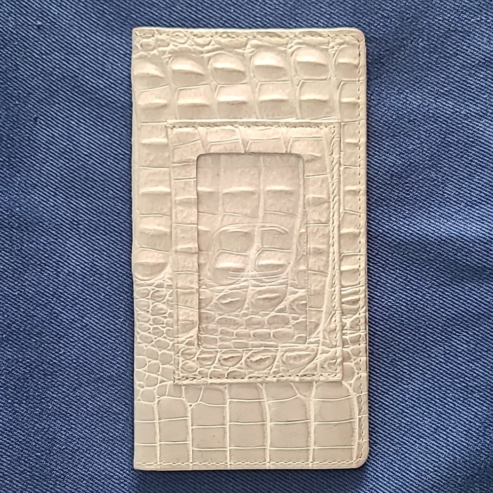 Wilsons Leather - croc embossed leather bundle coin pouch & checkbook holder - Picture 3 of 14